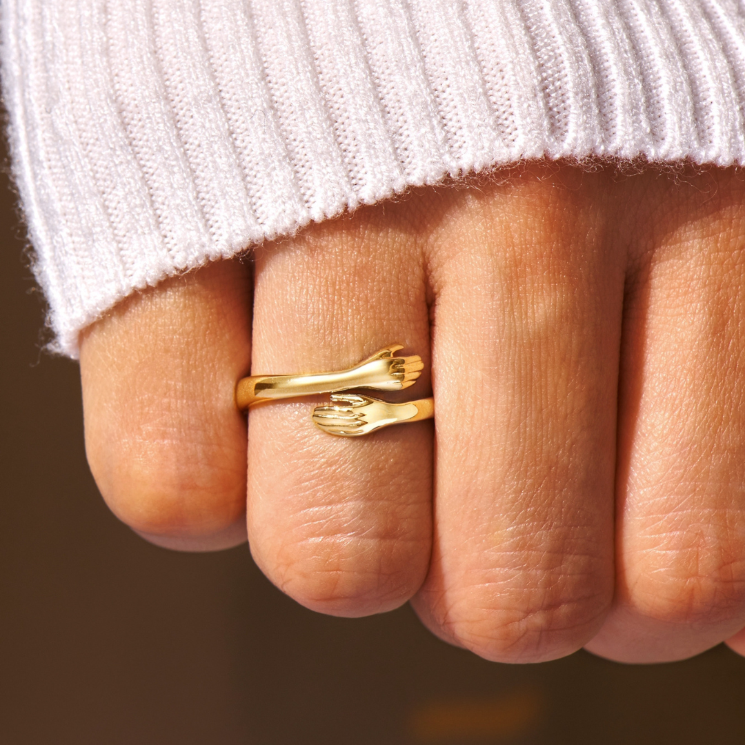 Golden Hug Ring - Simple & Authentic