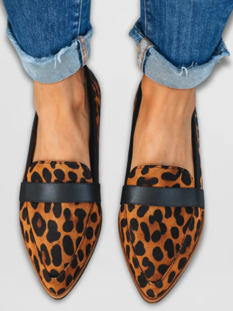 RHEA SUEDE FLATS – Margot & Dean