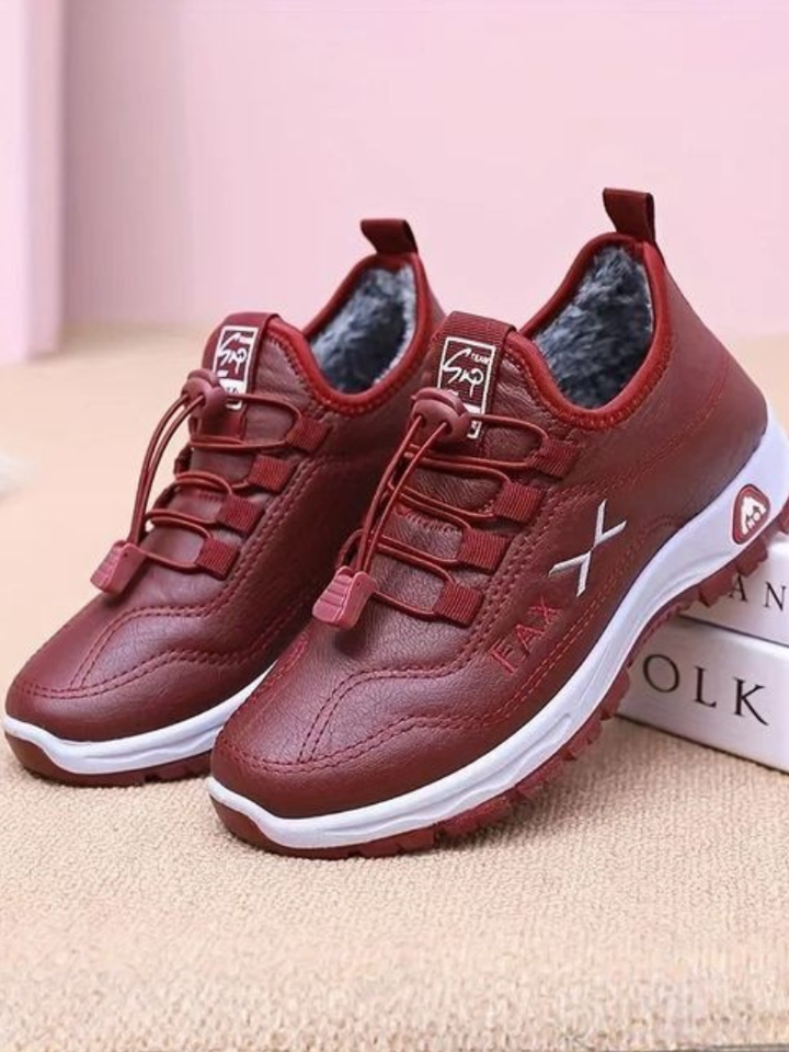 DARIA COMFORT WALK SNEAKERS