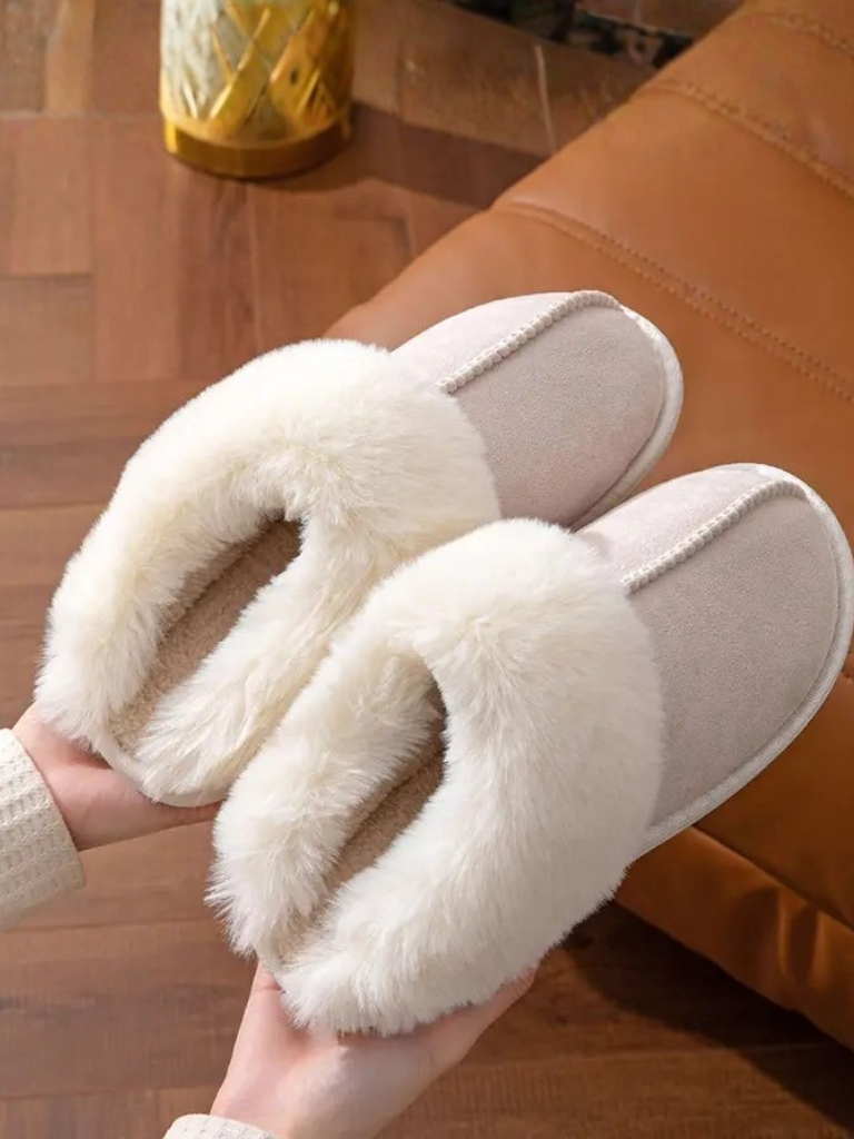 ABIGAIL PLUSH SLIPPERS